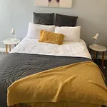 Quiet, Cozy, Central And Upmarket Auckland